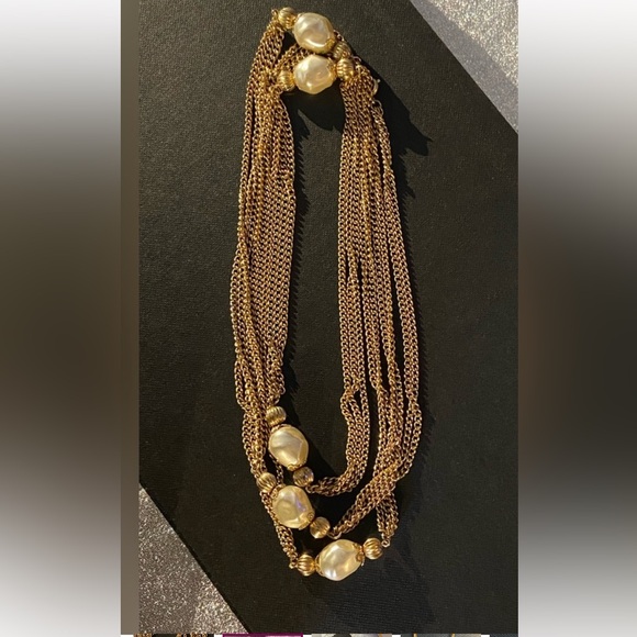 Vtg Goldtone 26” (approximate) Chain/Abstract Faux Pearl - Picture 2 of 7